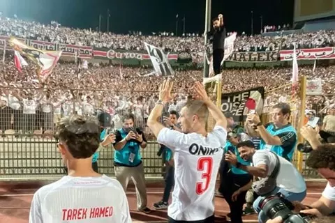 وسط جماهير الزمالك.. طارق حامد يعلن اعتزاله